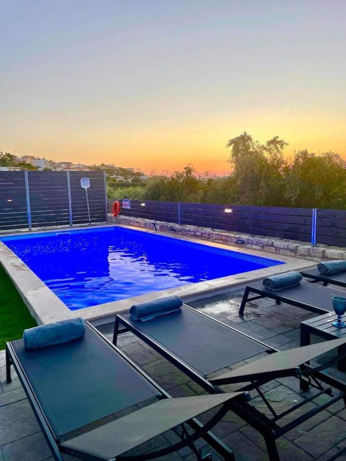 Villa Sheila With Private Pool Roumelí 외부 사진