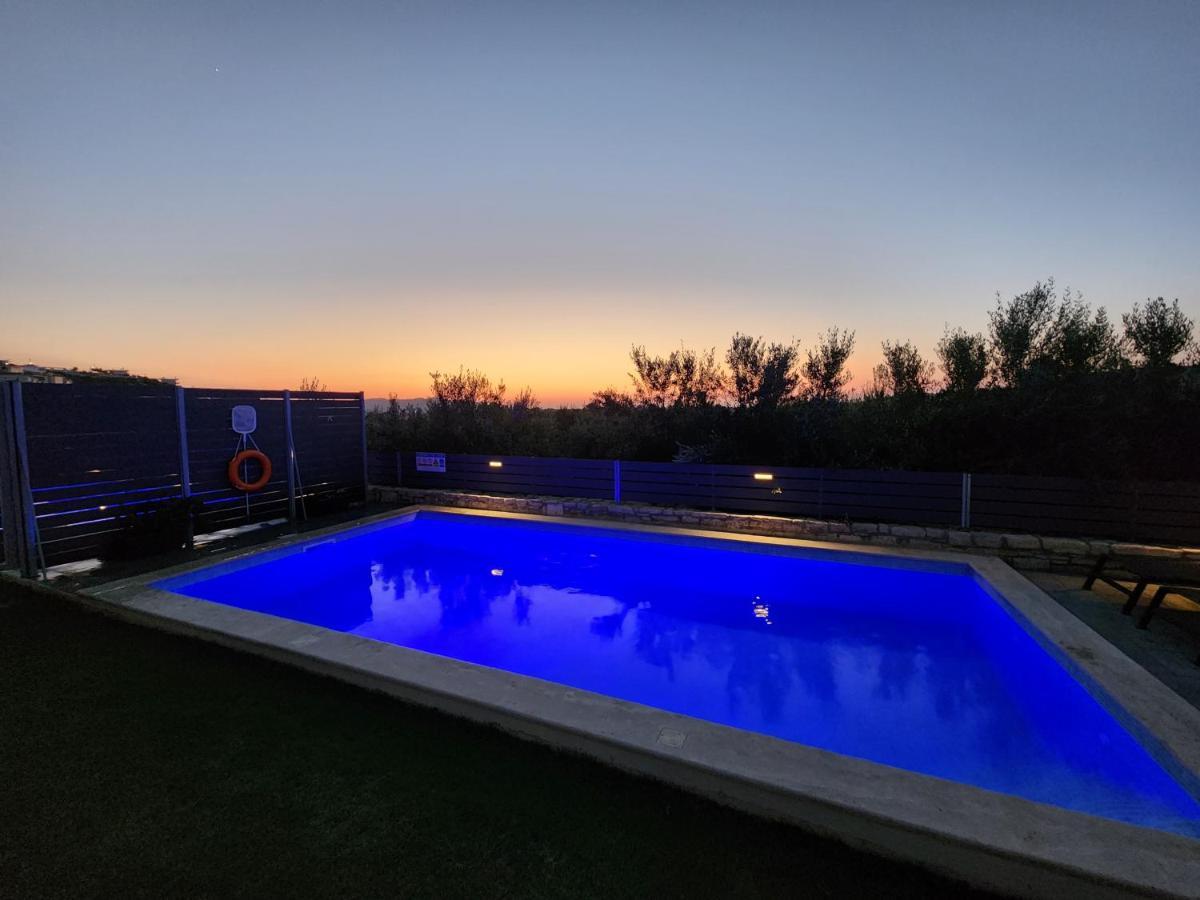 Villa Sheila With Private Pool Roumelí 외부 사진